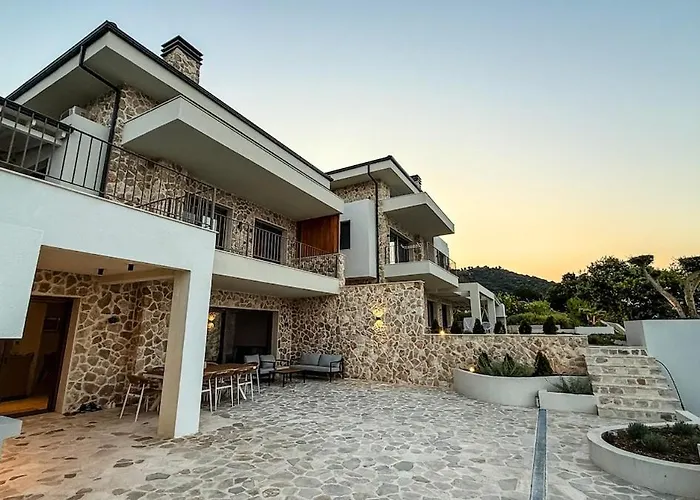 Eosea Hemera Villa *